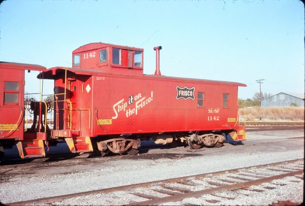 Caboose 1142 at Enid, Oklahoma on November 16, 1975 (Allan Ramsey)