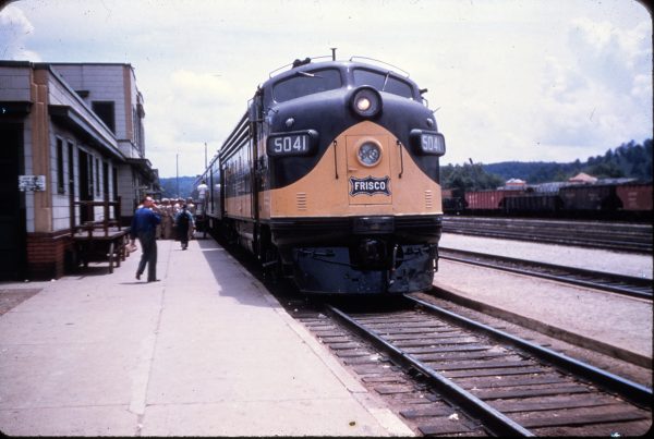 FP7 5041 Newburg, Mo (date unknown)(EVDA Slides)